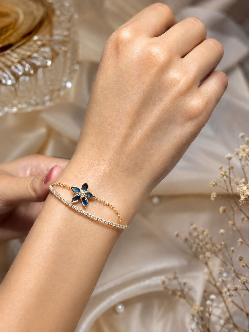 Blue flower double layer bracelet on wrist