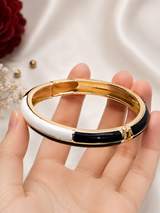 Viral Enamel Bangle – Black & White thumbnail 2