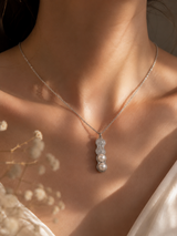 Pearl Pod Necklace thumbnail 4